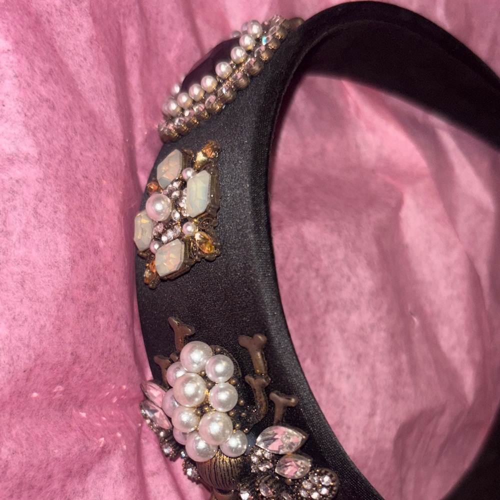 Chic Black Embellished Headband with Pearls - Picture 2 of 5